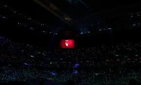 大谷翔平以“二刀流”身分登陆大联盟，首年便包揽美联新人王，彻底颠覆现代棒球逻辑