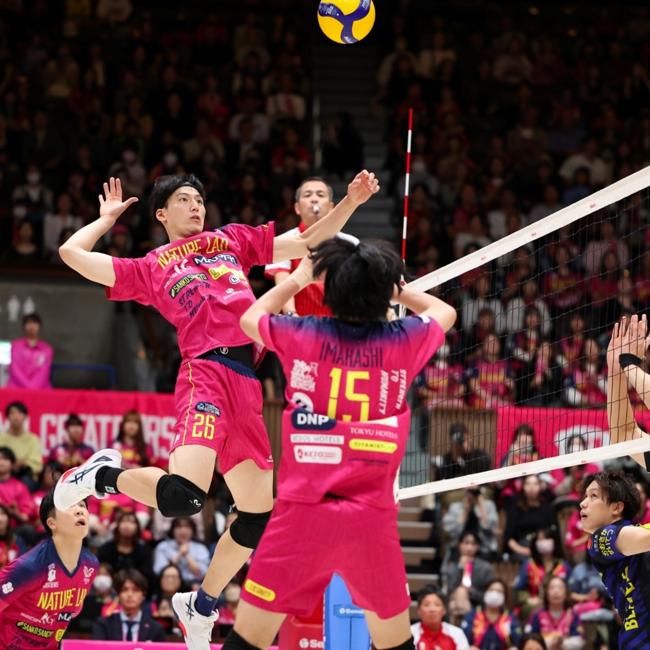 防守能力惊艳！火箭侧翼新援虽无三分命中依然稳健贡献